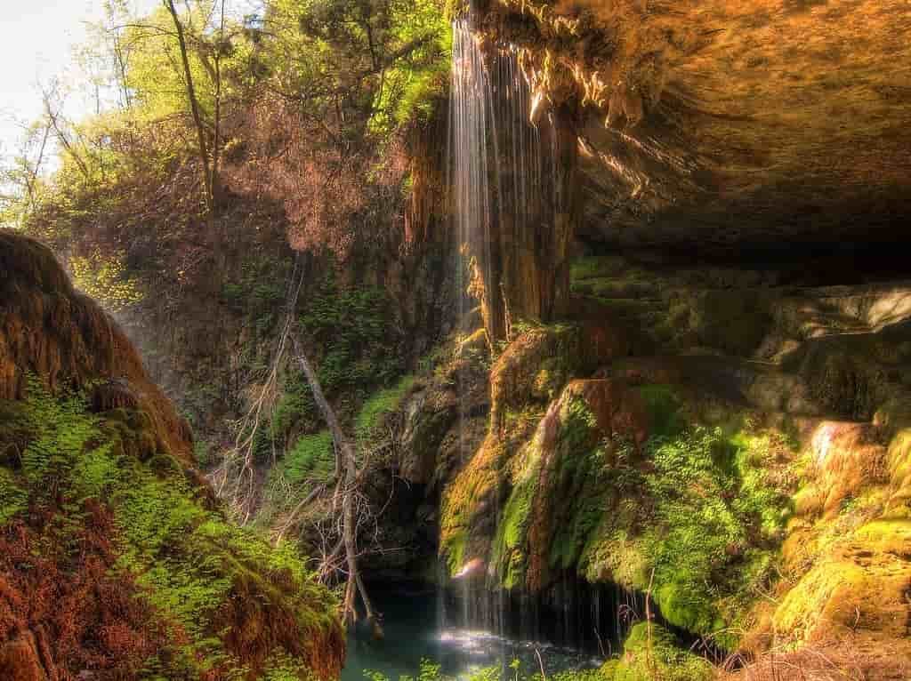 Westcave Waterfall, Westcave Preserve