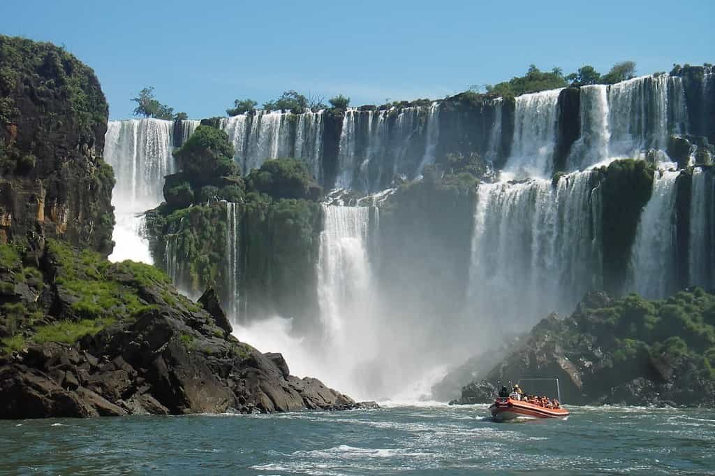 Best Places to Visit in Argentina, Iguazú Falls