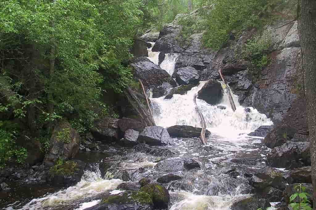 Long Slide Falls