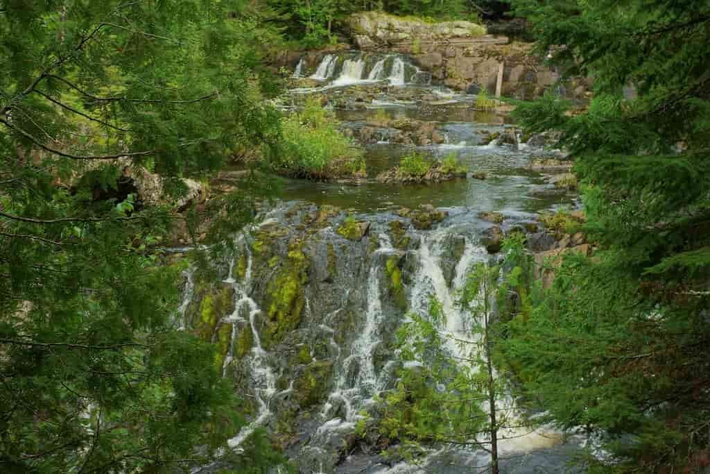 Best Waterfalls in Wisconsin, Upson Falls