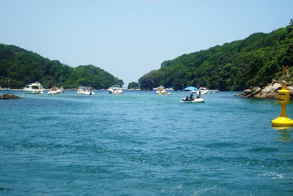 Beaches in Ilha Grande, Lagoa Azul