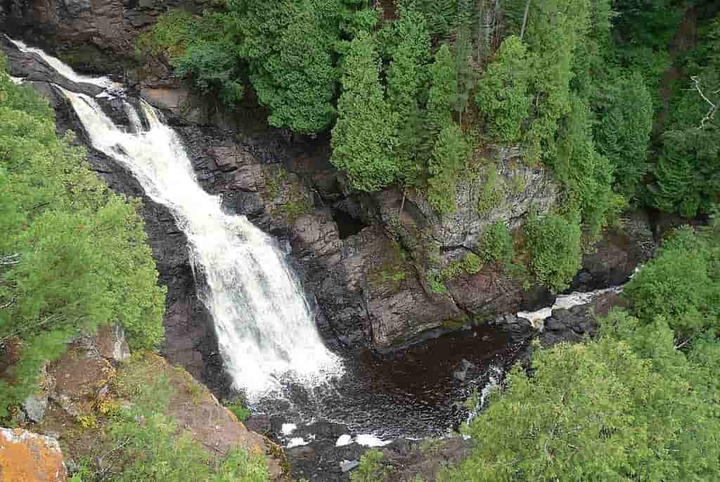 Best Waterfalls in Wisconsin, Big Manitou Falls